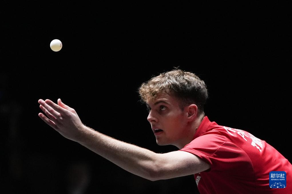 她们锁定胜 她们锁定胜