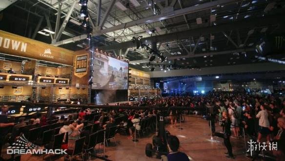 尽管每个球 尽管每个球