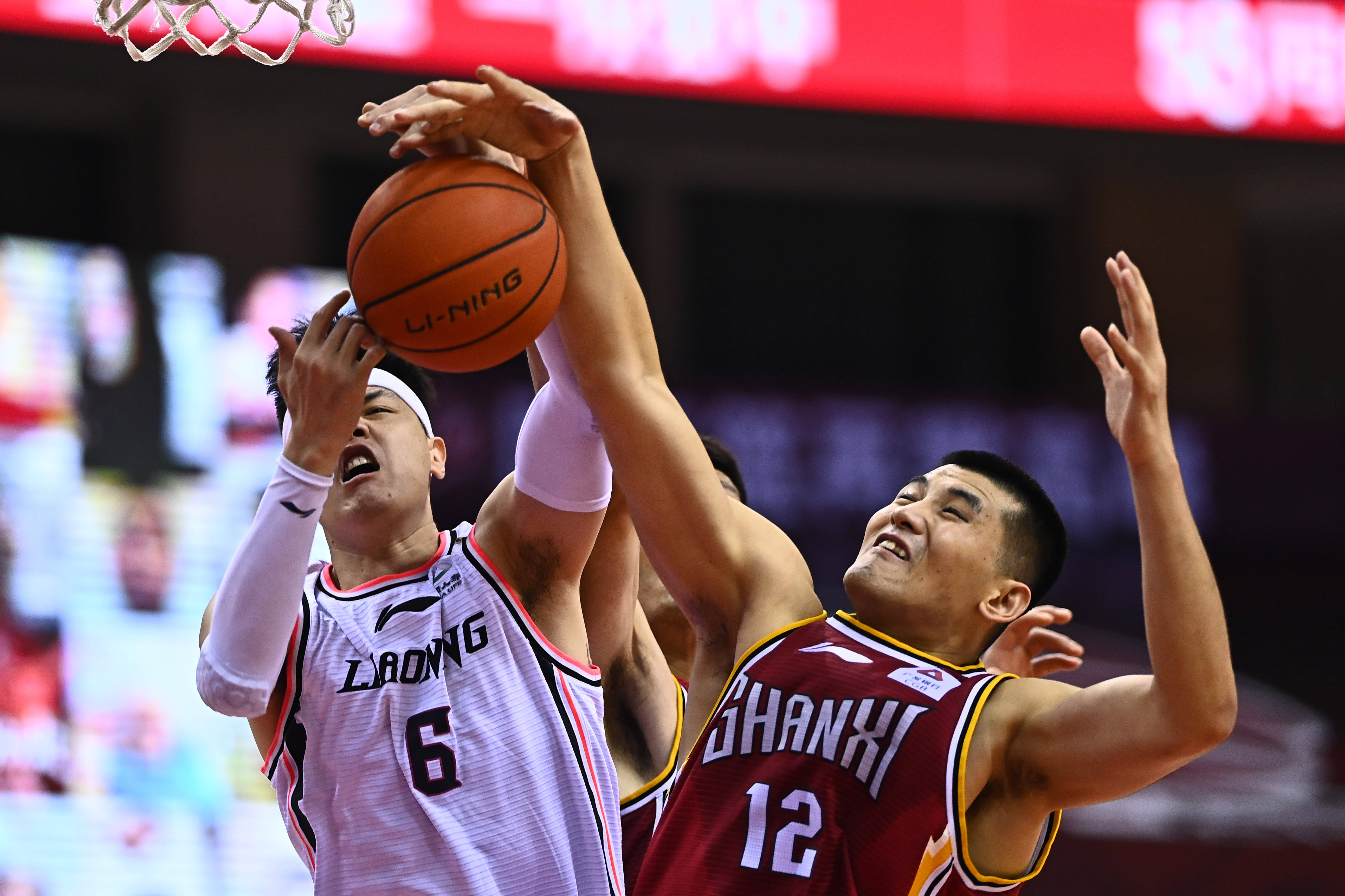 在二点位置 在二点位置